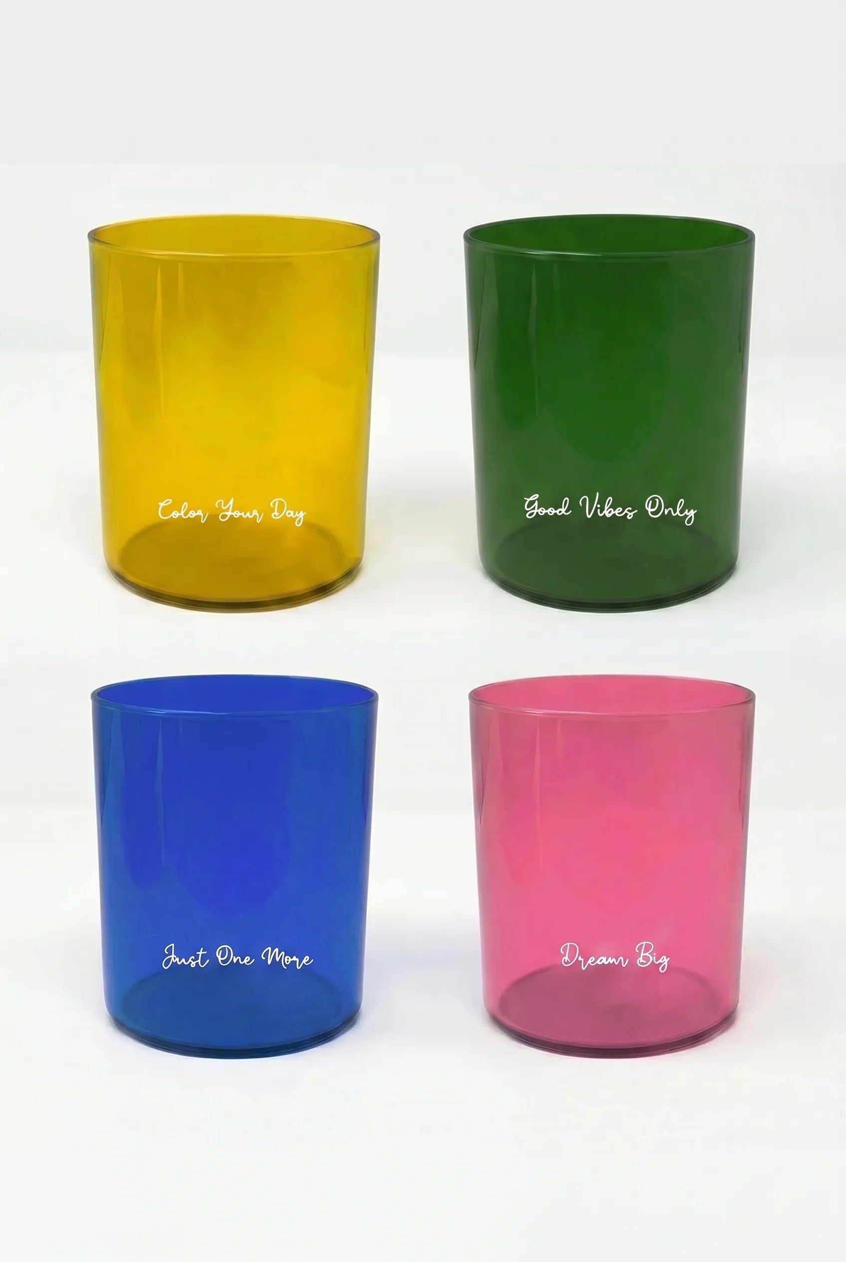 Set 4 Bicchieri in Vetro Colorato con Scritte - Slow Living, la Tavola in Stile Dolce Vita